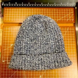 Madewell hat OS